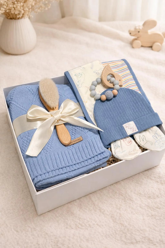 Newborn Keepsake Gift Set – Blanket, Beanie, Mittens and Burp Cloth
